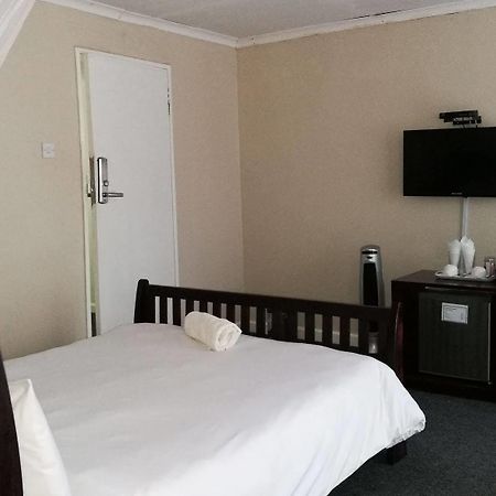 Lepatino Bed & Breakfast Livingstone Bagian luar foto