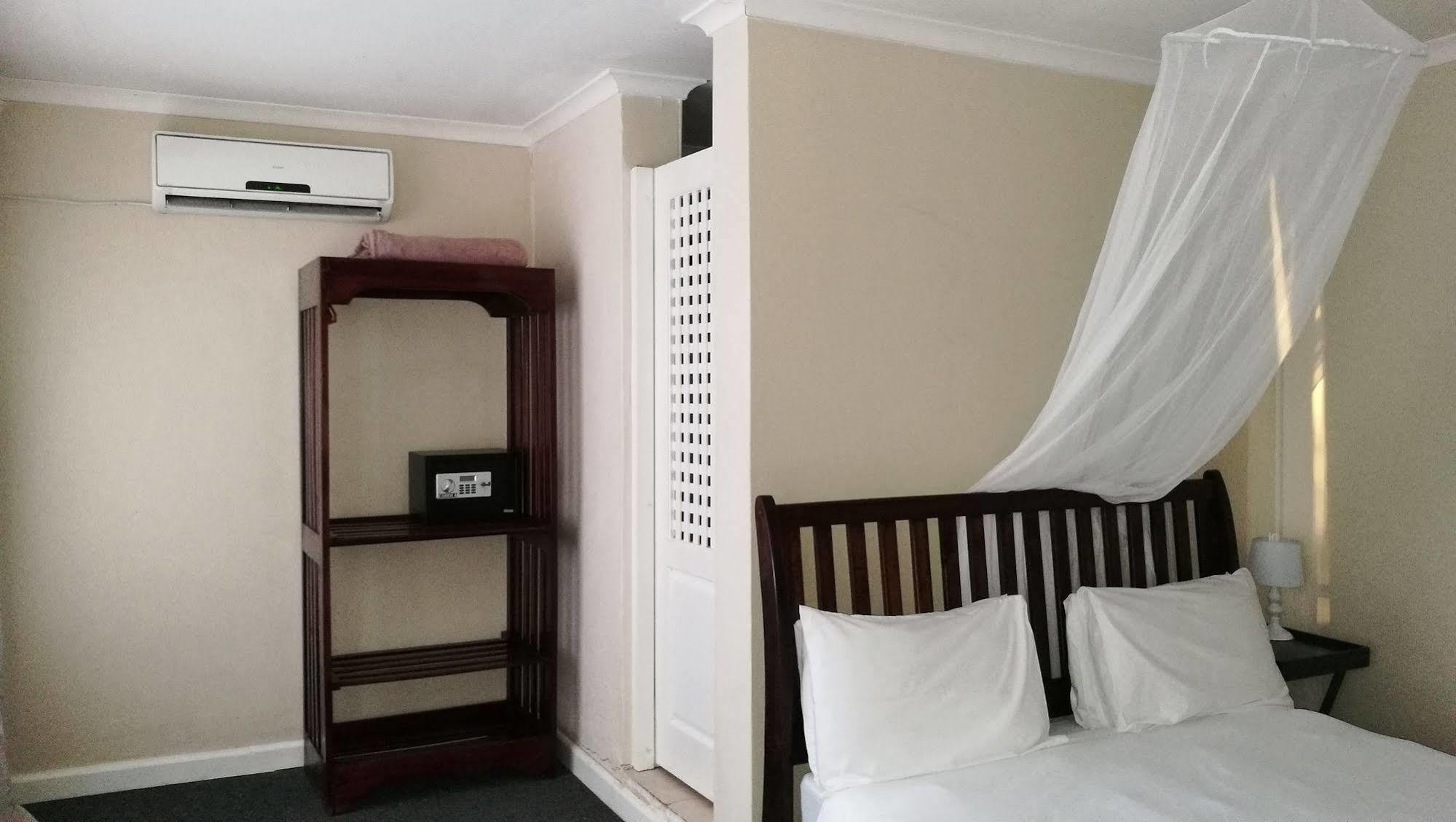Lepatino Bed & Breakfast Livingstone Bagian luar foto